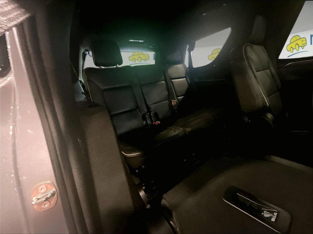 Used 2023 Gray Chevrolet Premier image 17
