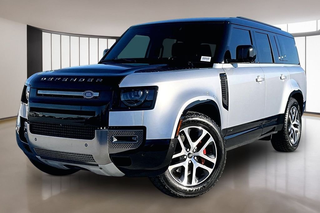 2024 Land Rover Defender 130 X P400's photo