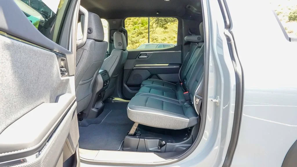 Used 2026 Thunderstorm Gray GMC Elevation Extended Range image 13