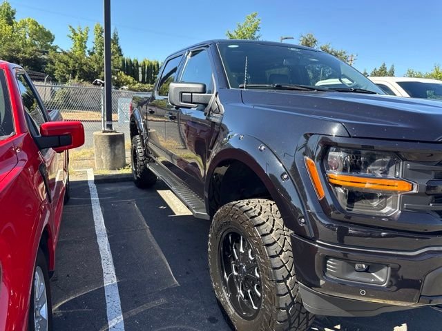 Used 2025  Ford XLT image 2