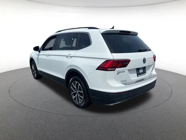 Used 2019 White Volkswagen 2.0T SE image 4