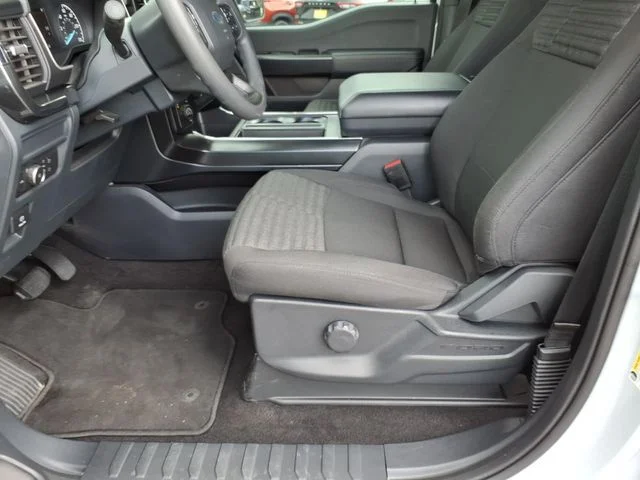 Used 2022 White Ford XL image 17