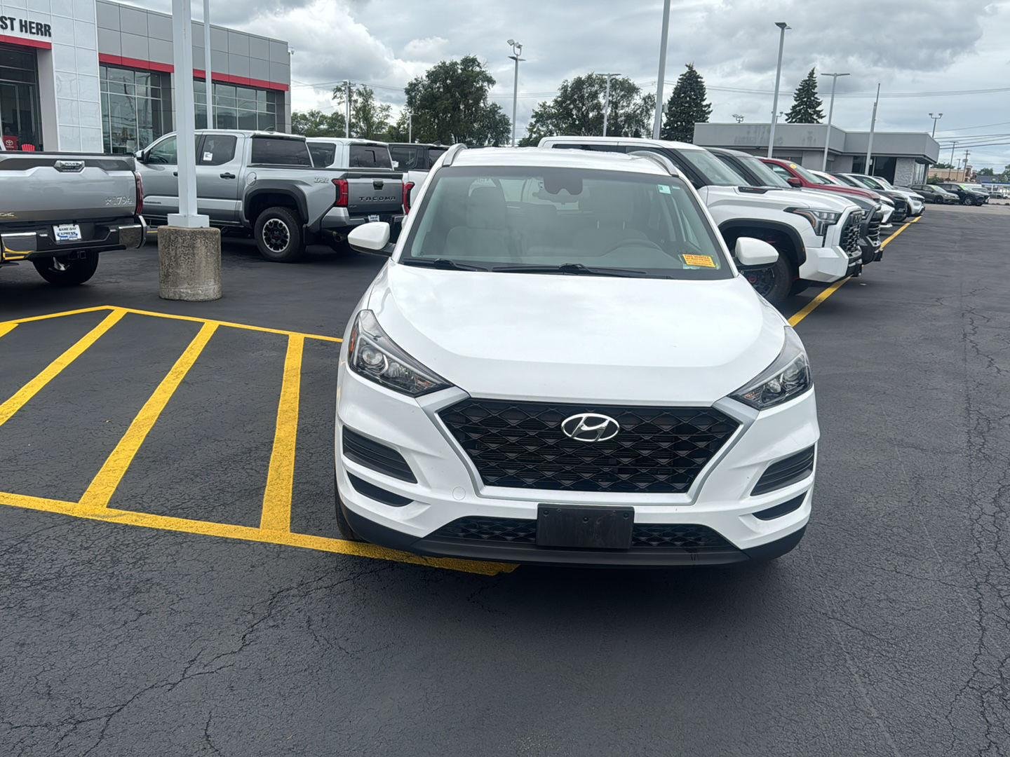 Used 2021 Winter White Hyundai Value image 2