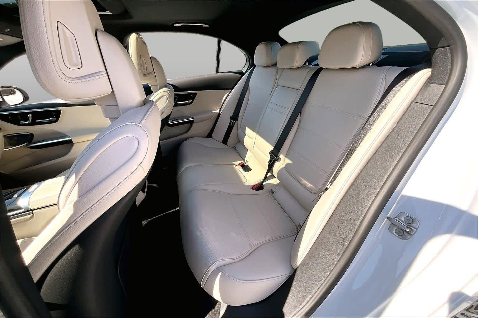 Used 2024 MANUFAKTUR Moonlight White Metallic Mercedes-Benz C 300 image 20