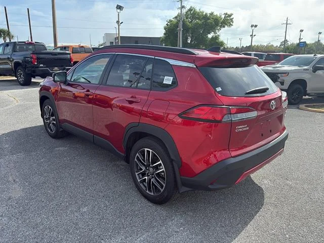 Used 2026 Soul Red Crystal Toyota XLE image 5