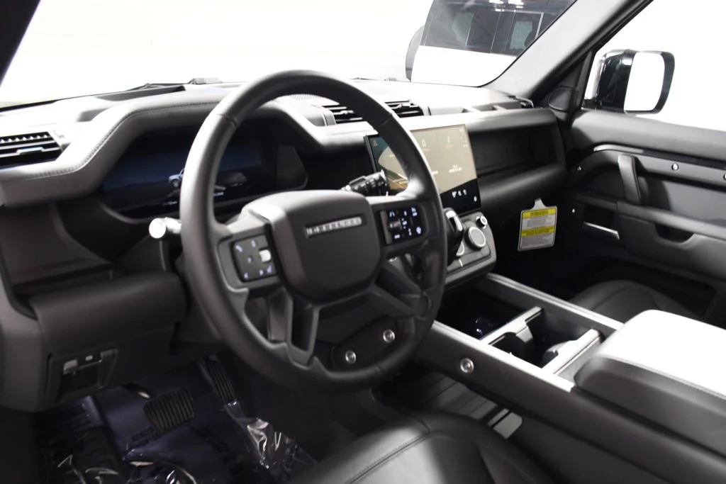 New 2026 Santorini Blk Land Rover S image 12