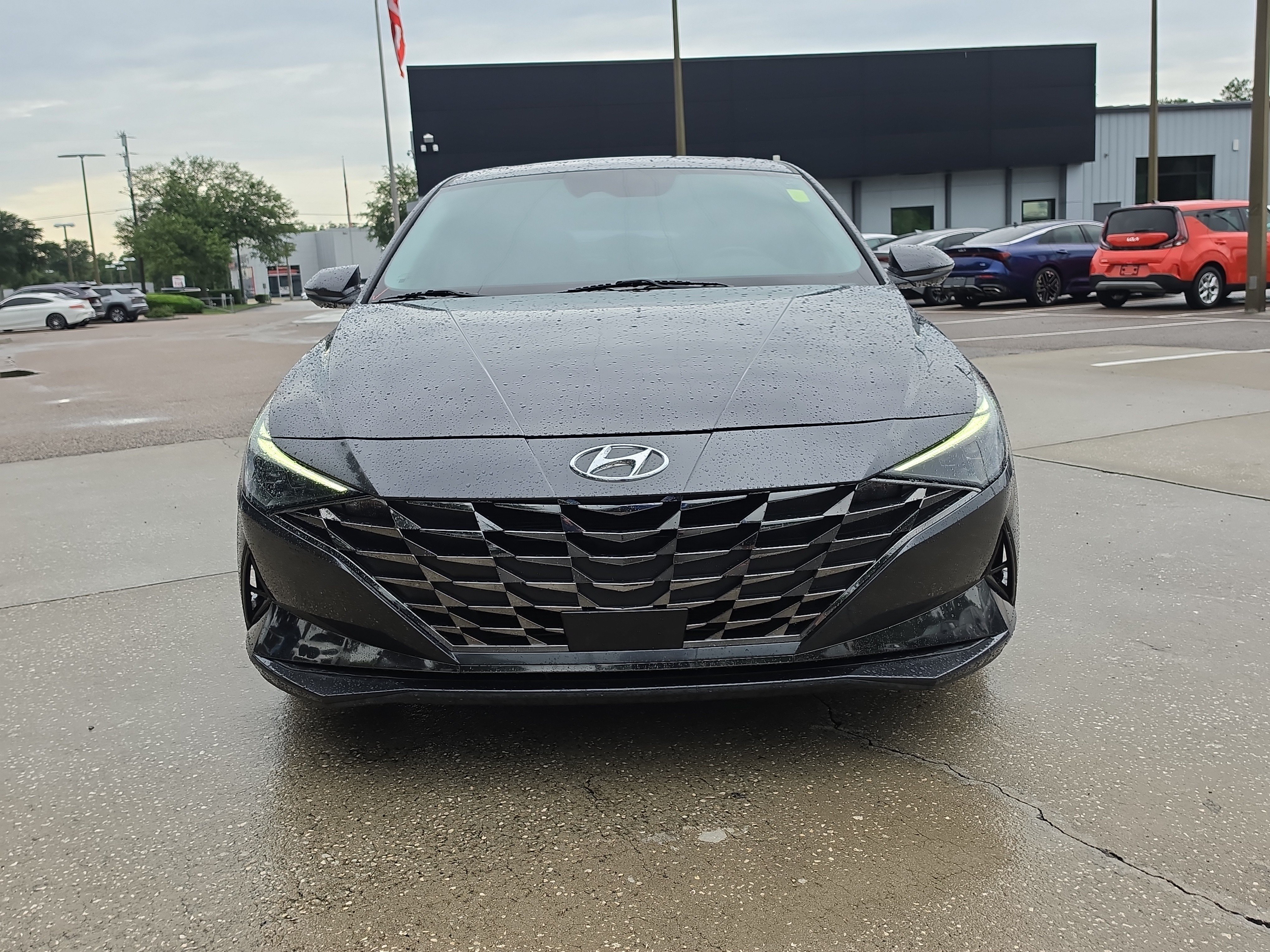 Used 2022 Portofino Gray Hyundai Limited image 3