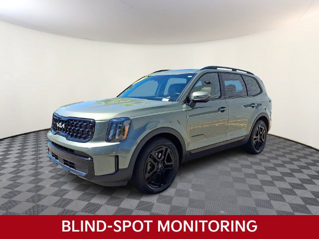 Used 2024 Green Kia EX X-Line image 3