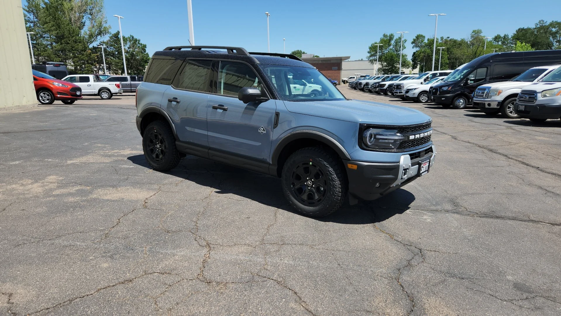 New 2026 Azure Gray Metallic Tri-Coat Ford Outer Banks image 9