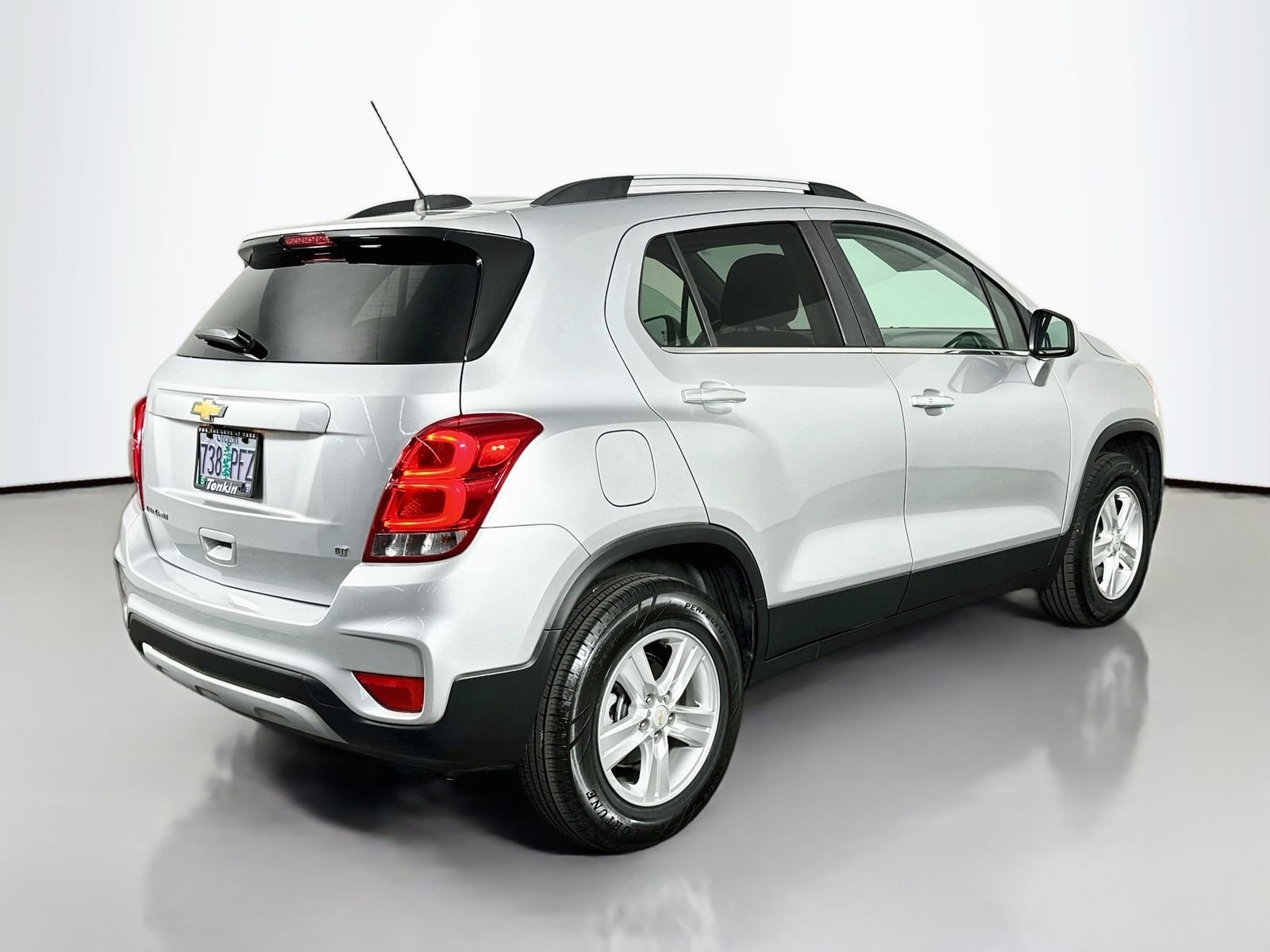 Used 2020 Silver Ice Metallic Chevrolet LT image 7