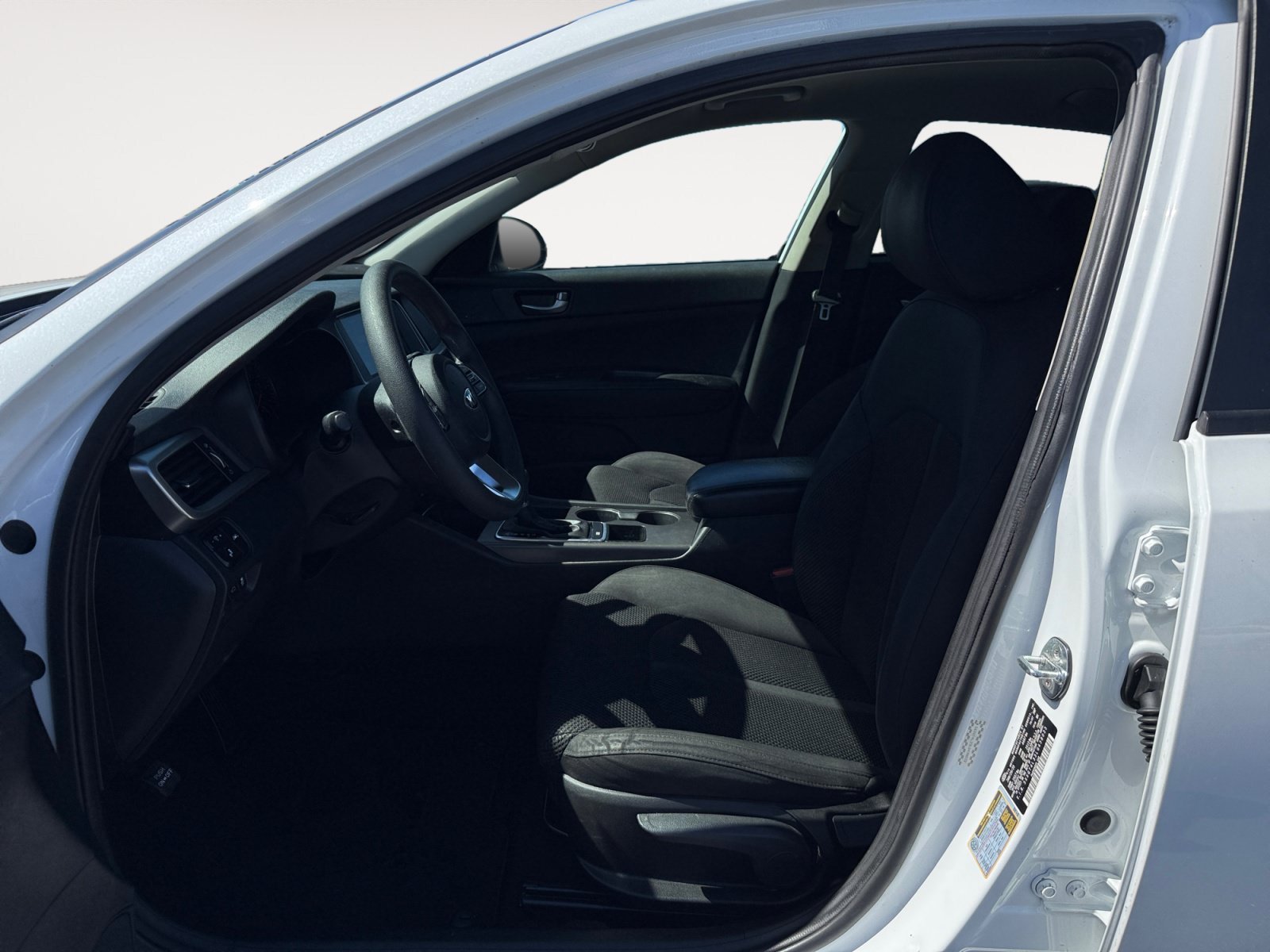 Used 2020 Snow White Pearl Kia LX image 10