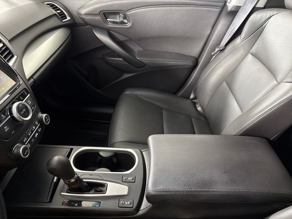 Used 2018  Acura Technology Package image 22