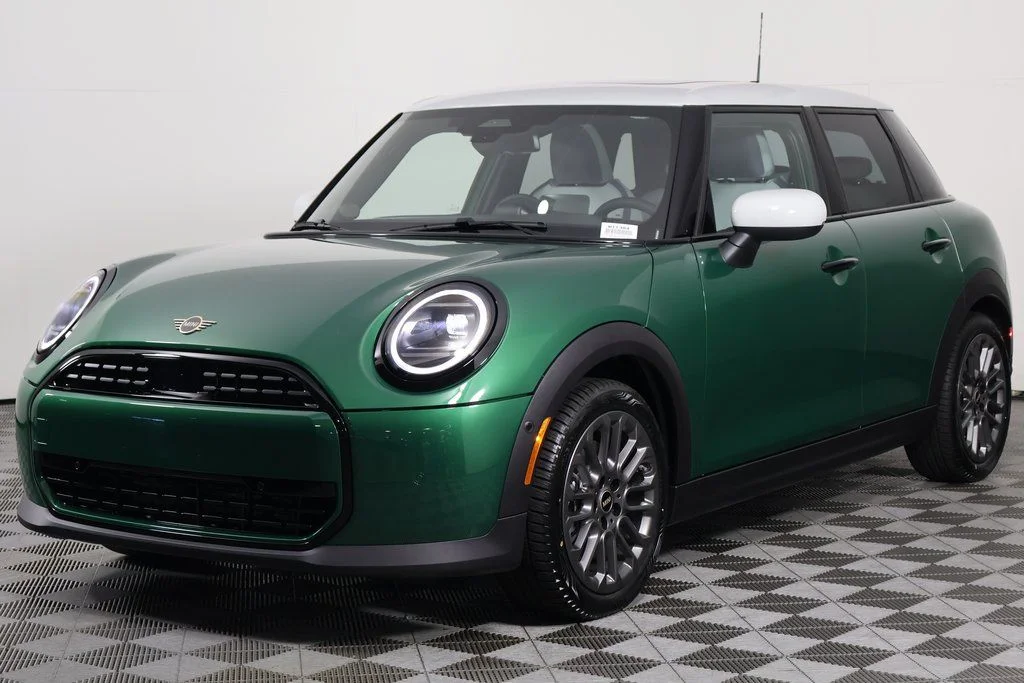 New 2026 British Racing Green MINI Signature Plus image 1