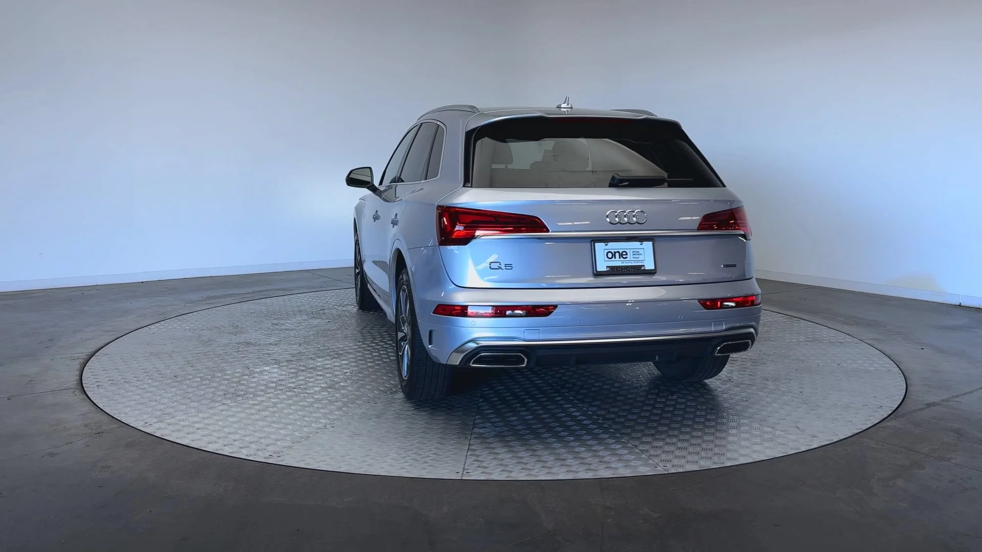 Used 2025 Florett Silver Metallic Audi S line Premium image 7