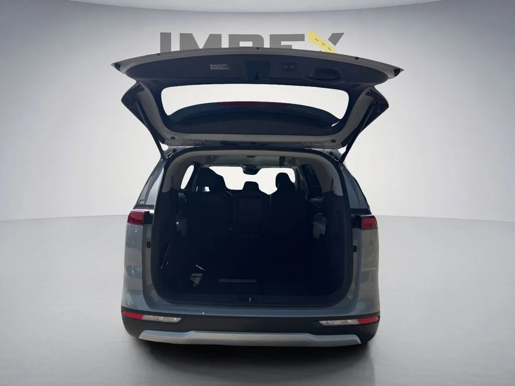 Used 2022  Kia EX image 12