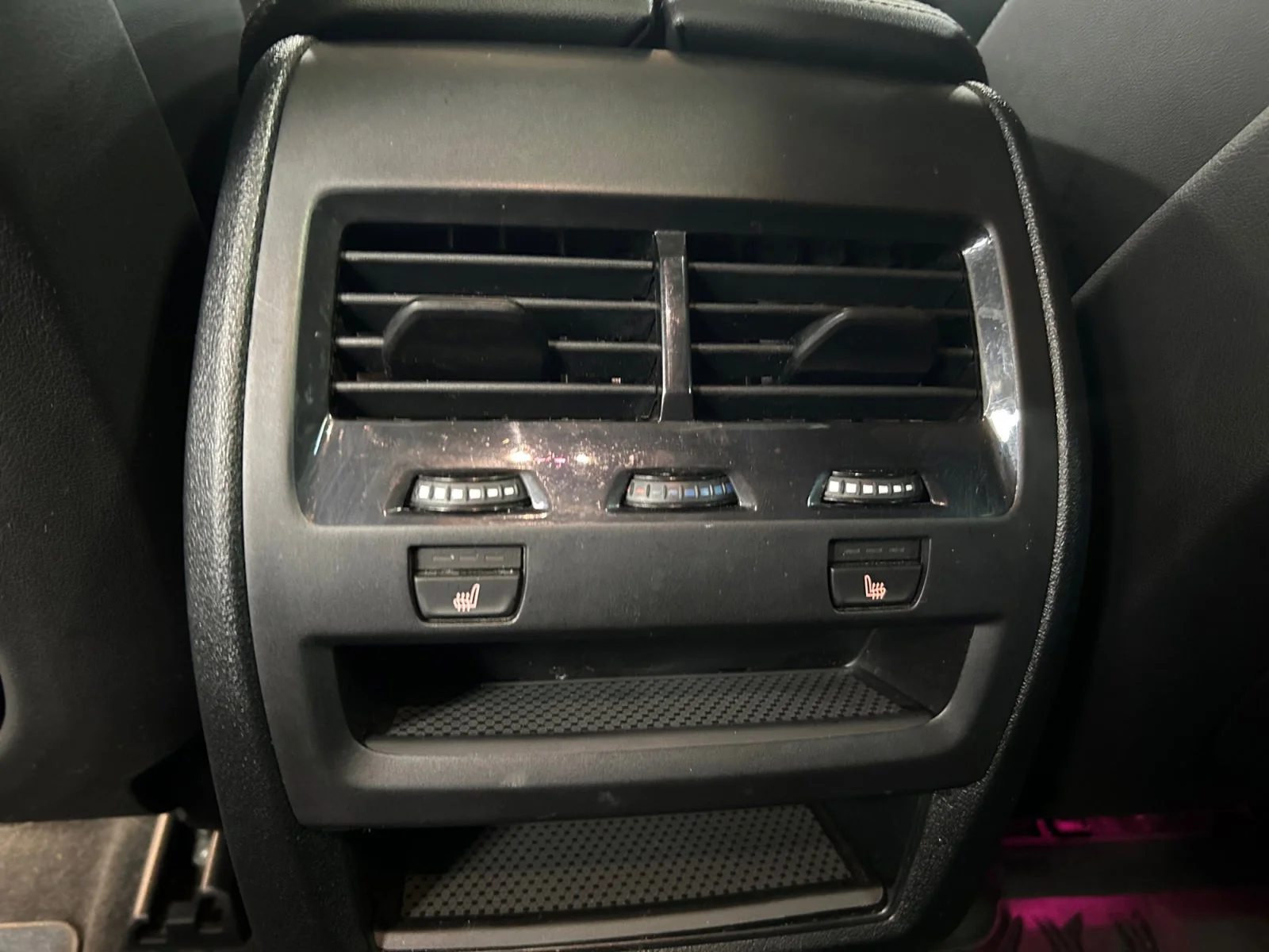 Used 2024 Black BMW xDrive40i image 20