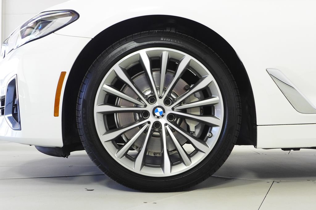 Used 2023 Alpine White BMW 530i image 5