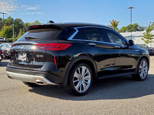 Used 2021 Black INFINITI Sensory image 5