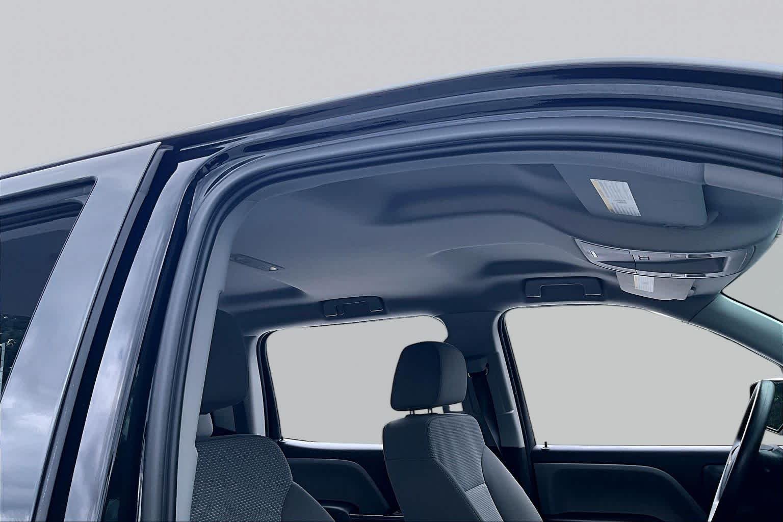Used 2018 Black Chevrolet Custom image 13