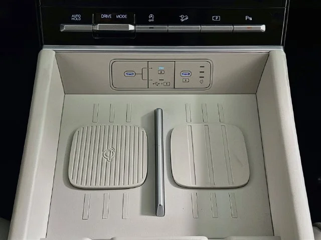 New 2027 White Hyundai SEL image 18