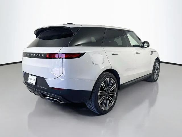 Certified Used 2024 Gray Land Rover SE image 5