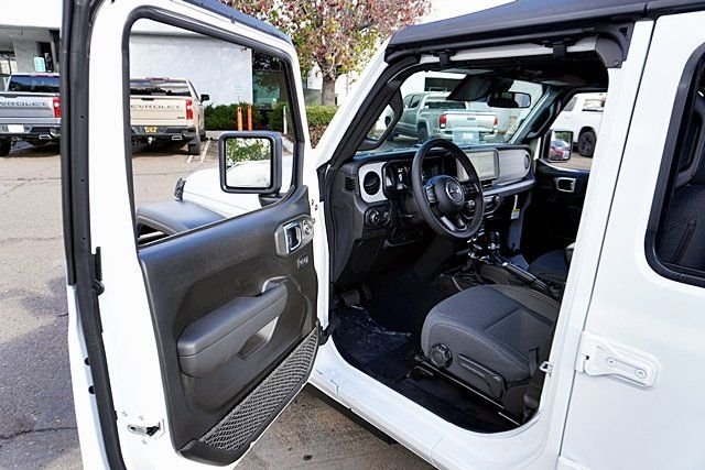 New 2026 Bright White Clear-Coat Exterior Paint Jeep Sport S image 41