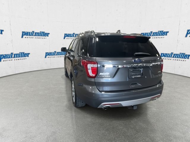 Used 2017 Gray Ford Limited image 9