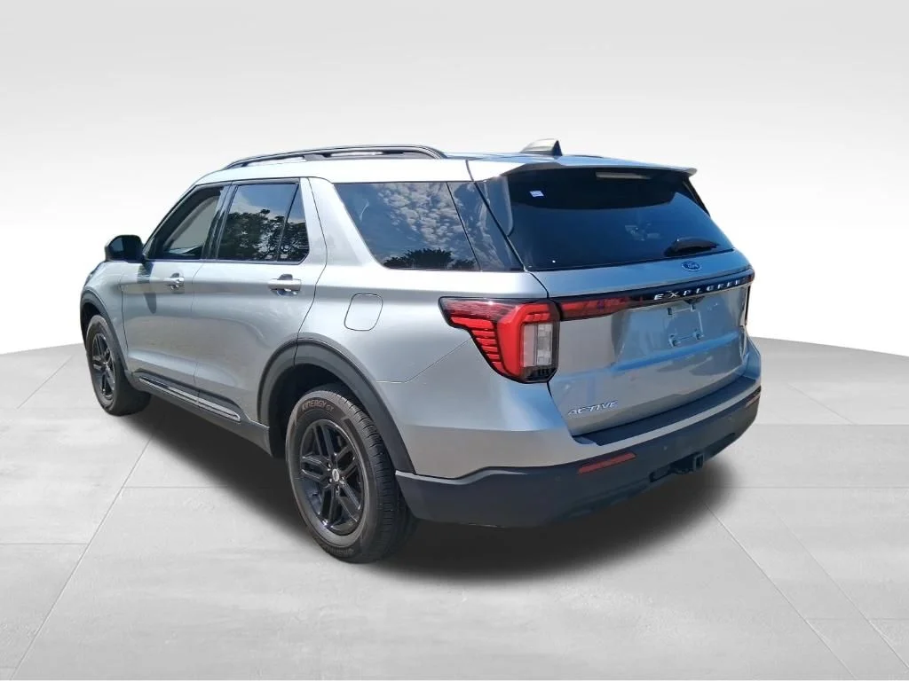 Used 2025 Silver Ford Active image 8