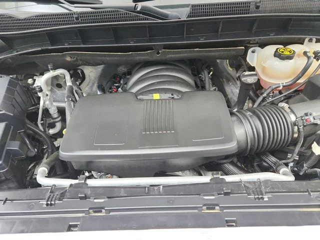 Used 2023 White GMC AT4X image 18