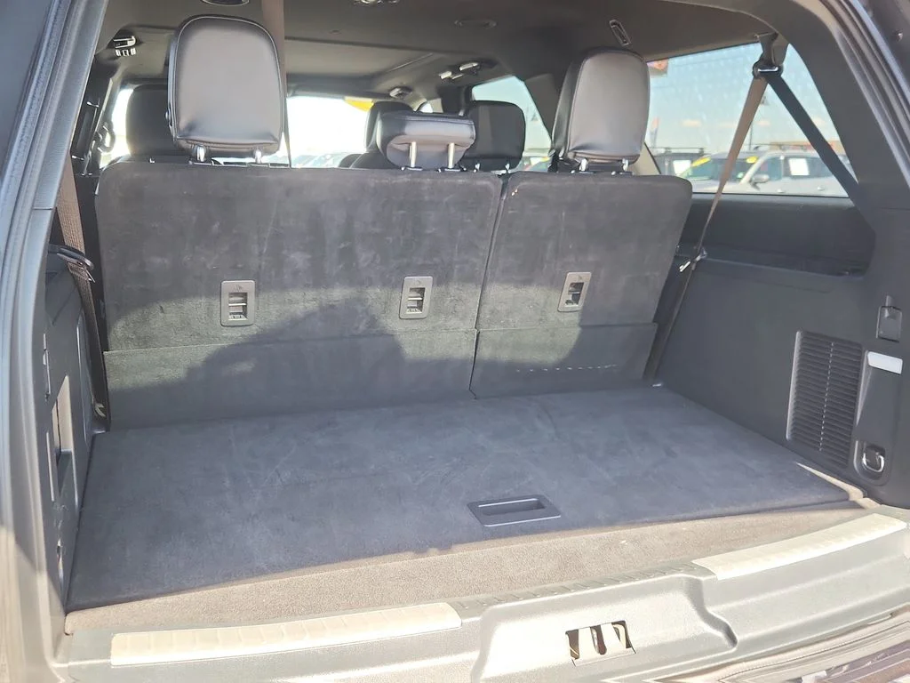 Used 2023 Black Lincoln Reserve image 13
