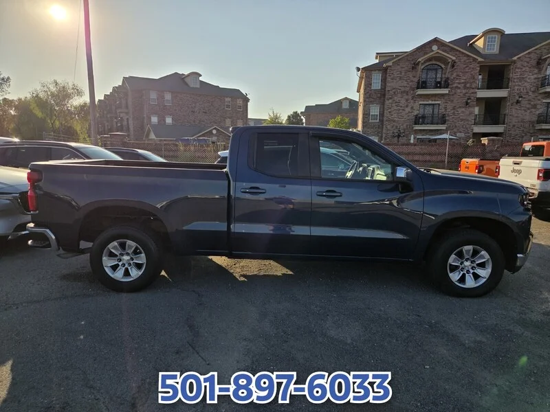 Used 2019 BLUE CHEVROLET 4WD DOUBLE CAB 147" LT image 3