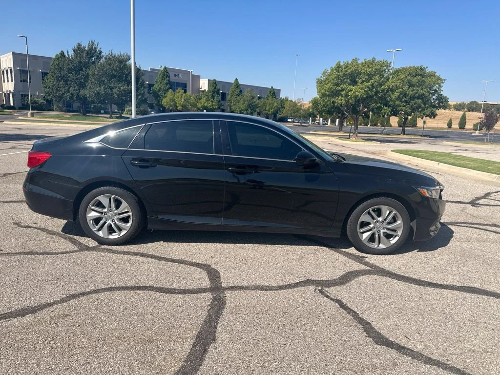 Used 2018 Black Honda LX image 4