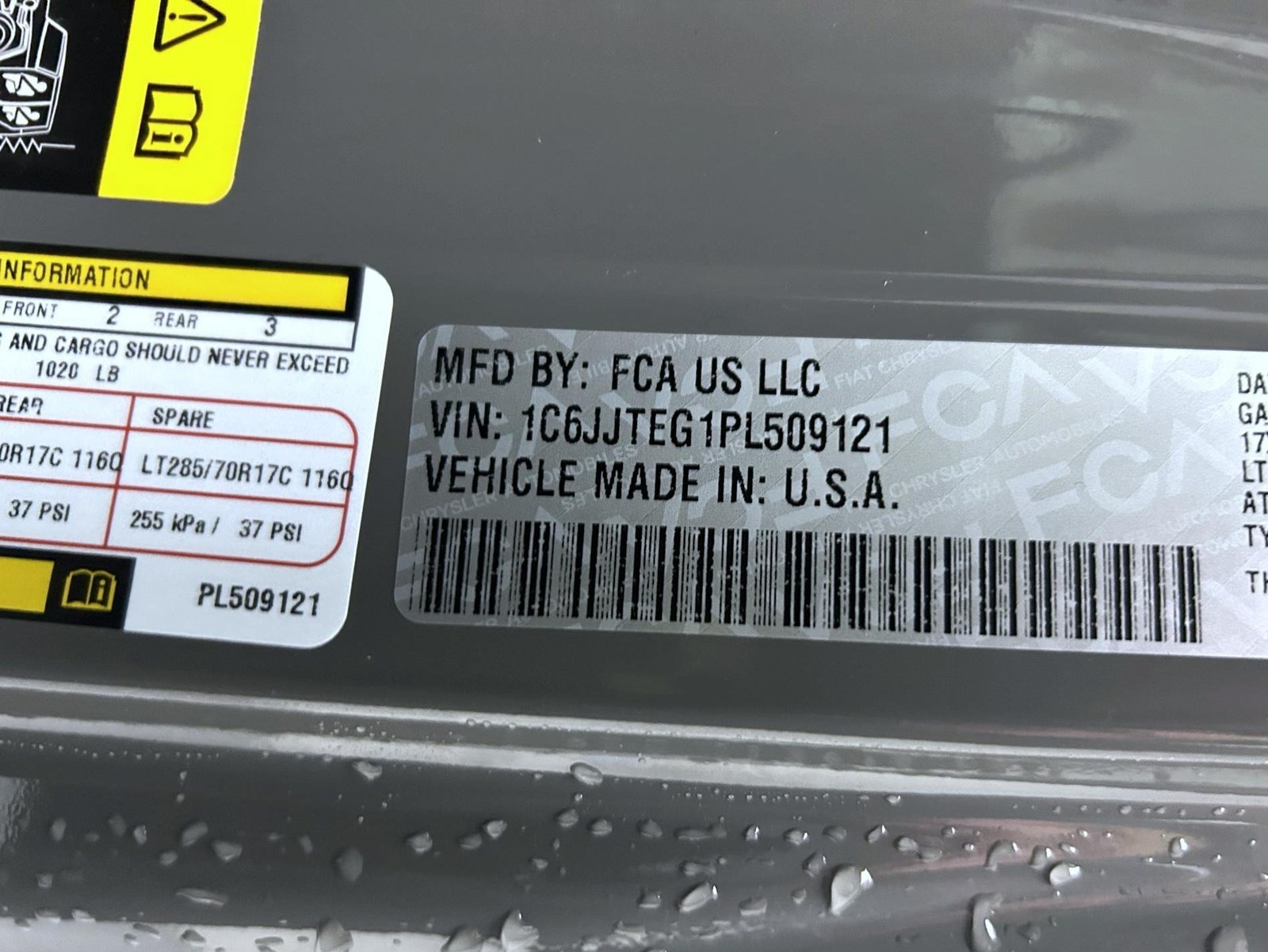 Used 2023 Gray Jeep Mojave image 24