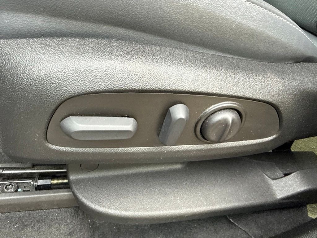 Used 2023 Green Buick Essence image 26