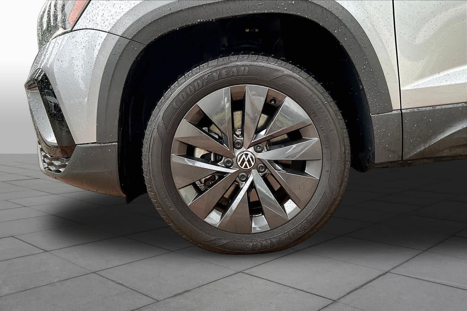 Used 2023 Pyrite Silver Metallic Volkswagen S image 9