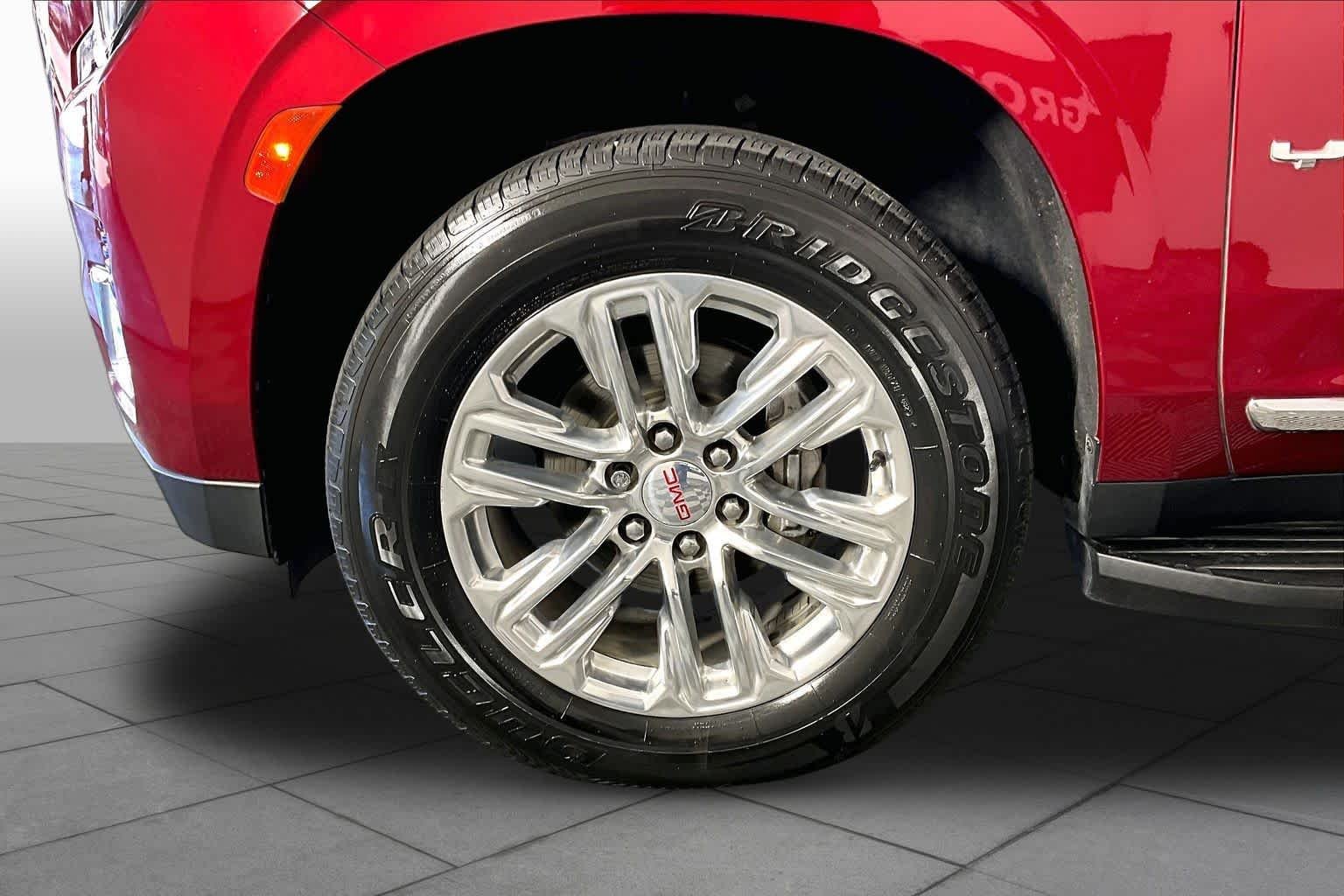 2023 GMC Yukon XL SLT - Photo 11