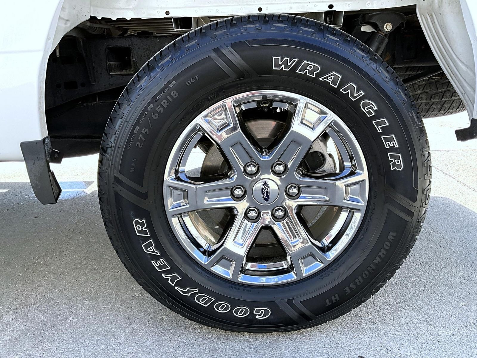Used 2023 Oxford White Ford XLT image 24