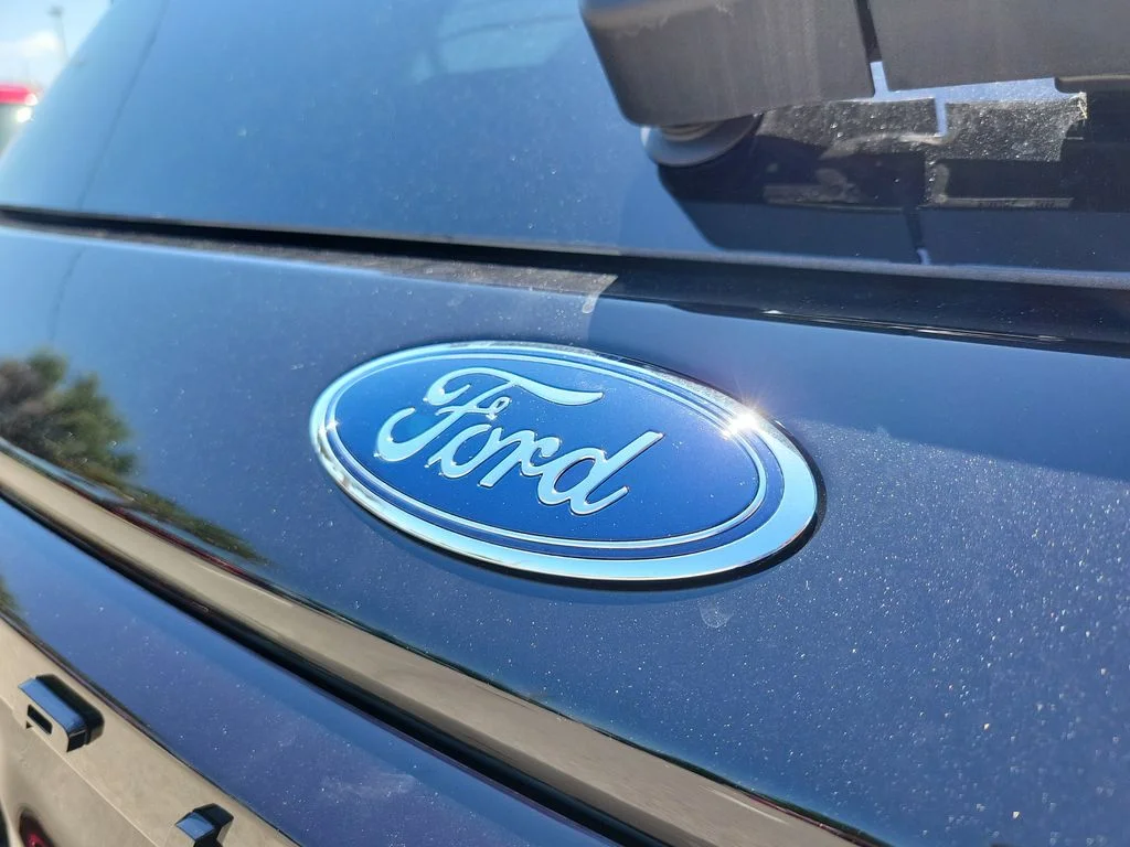 New 2026 Agate Black Metallic Ford ST-Line image 8