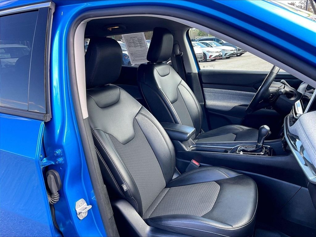 Used 2022 Laser Blue Jeep Latitude image 10