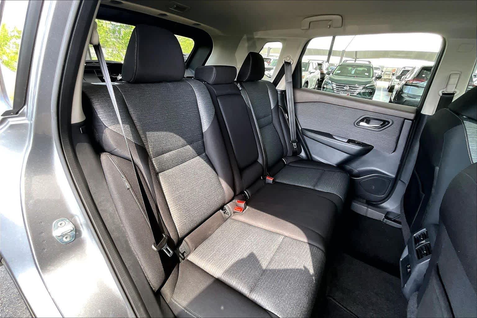 Certified Used 2022 Gun Metallic Nissan SV image 20