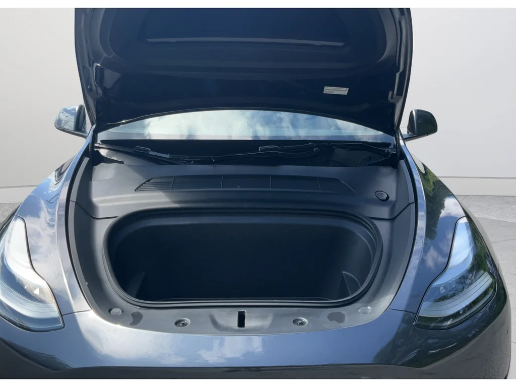 2025 Tesla Model Y Performance - Photo 24