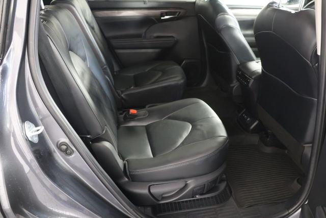 Used 2021 Gray Toyota Platinum image 24