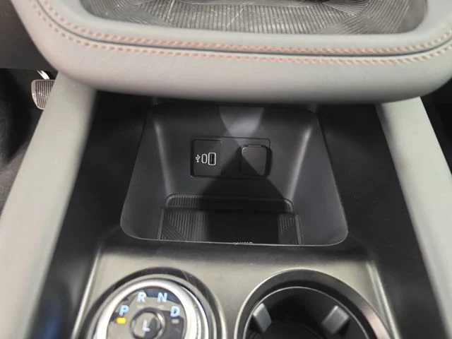 New 2026 Star White Metallic Tri-Coat Ford Active image 30