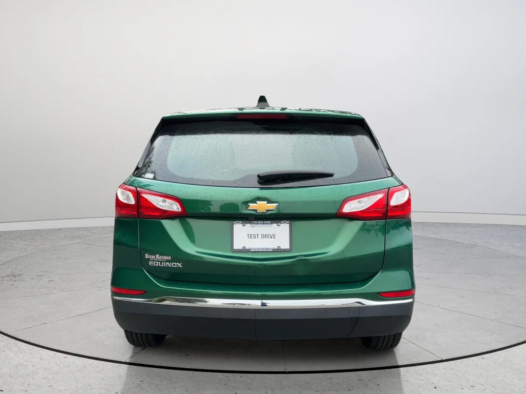 Used 2018 Green Chevrolet LS image 8