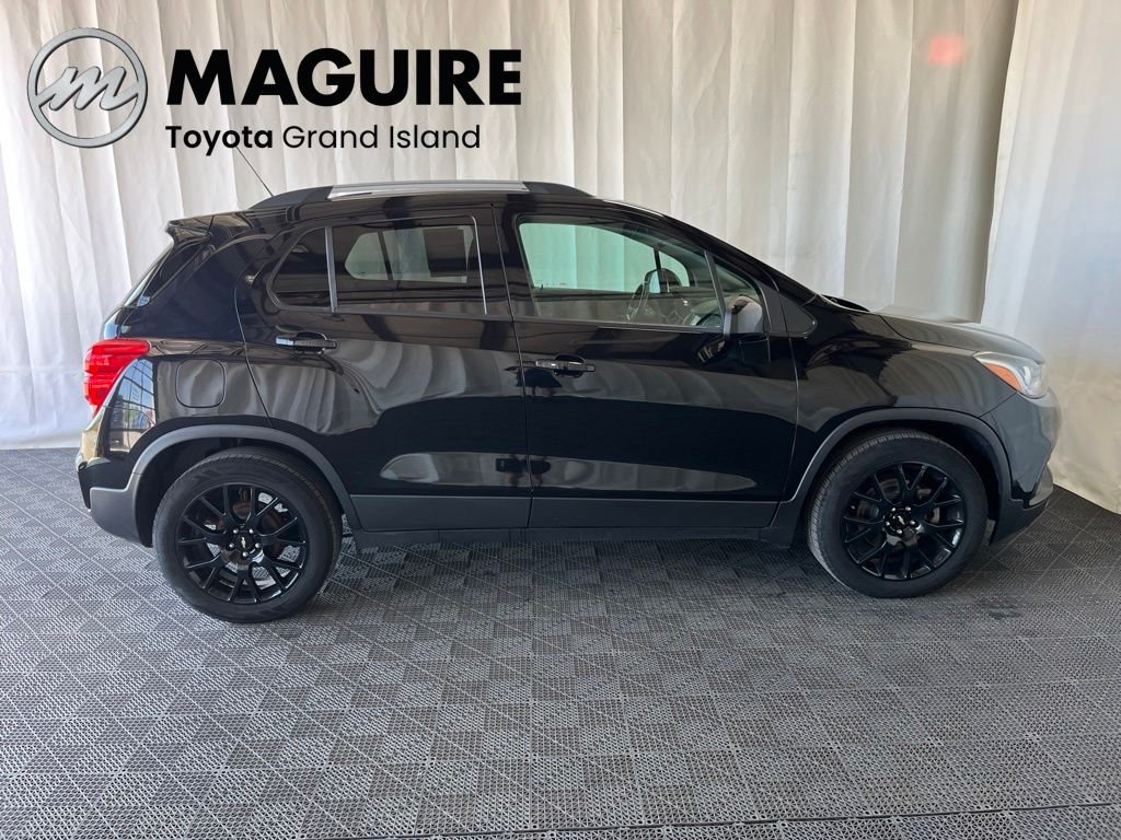 Used 2021 Chevrolet Trax LT with VIN KL7CJLSB0MB310747 for sale in Grand Island, NY
