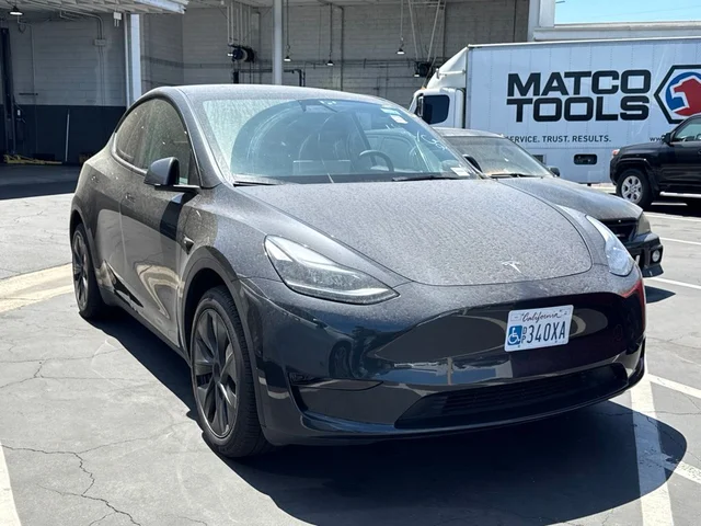 2025 Tesla Model Y Long Range