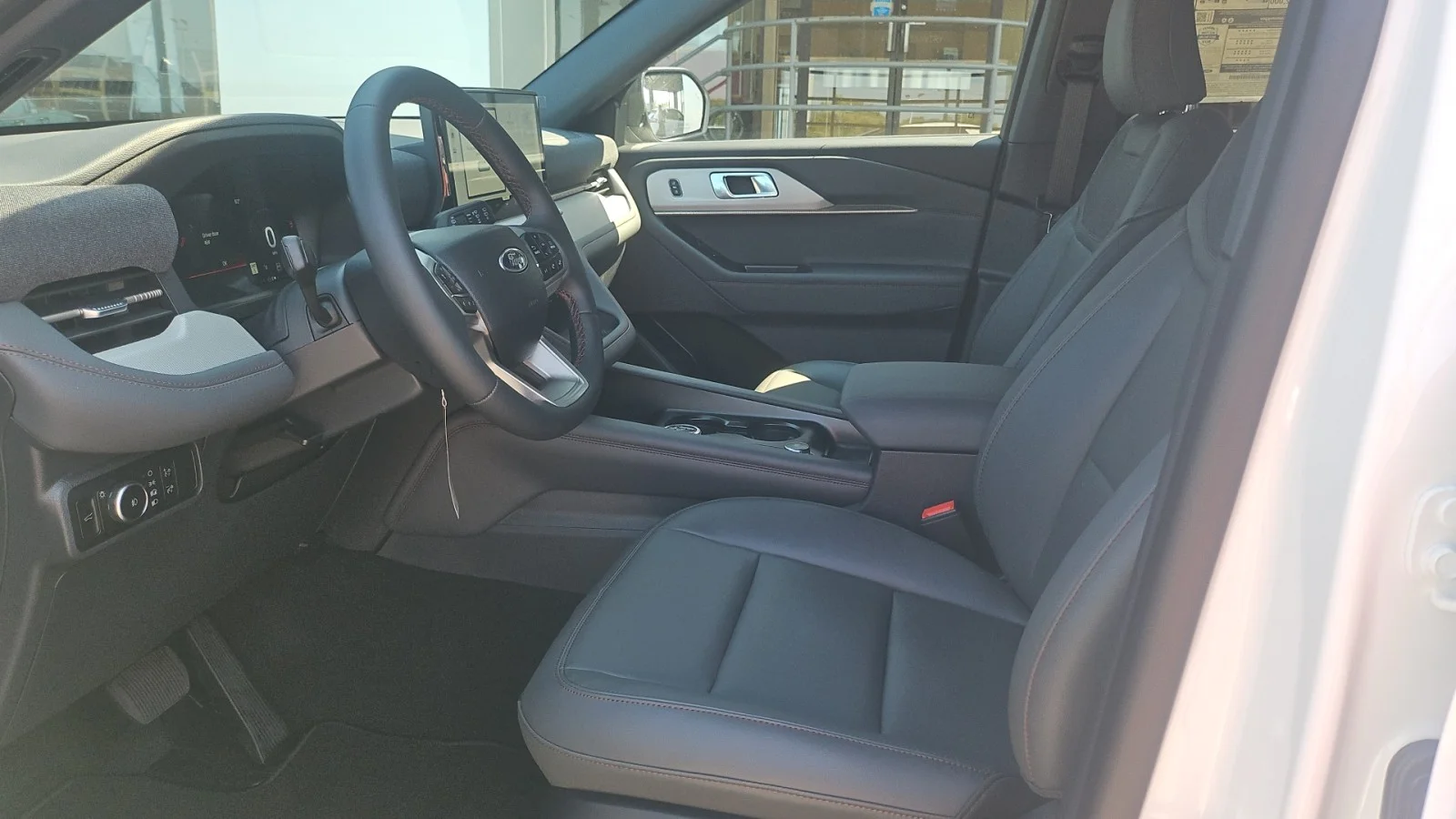 New 2027 Star White Metallic Tri-Coat Ford Active 4WD image 10
