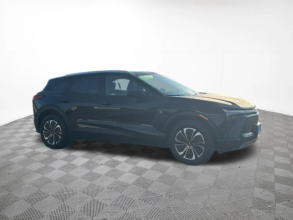 Used 2024 Black Chevrolet LT image 5