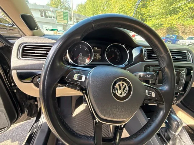 Used 2015 Black Volkswagen 2.0L TDI SEL image 18
