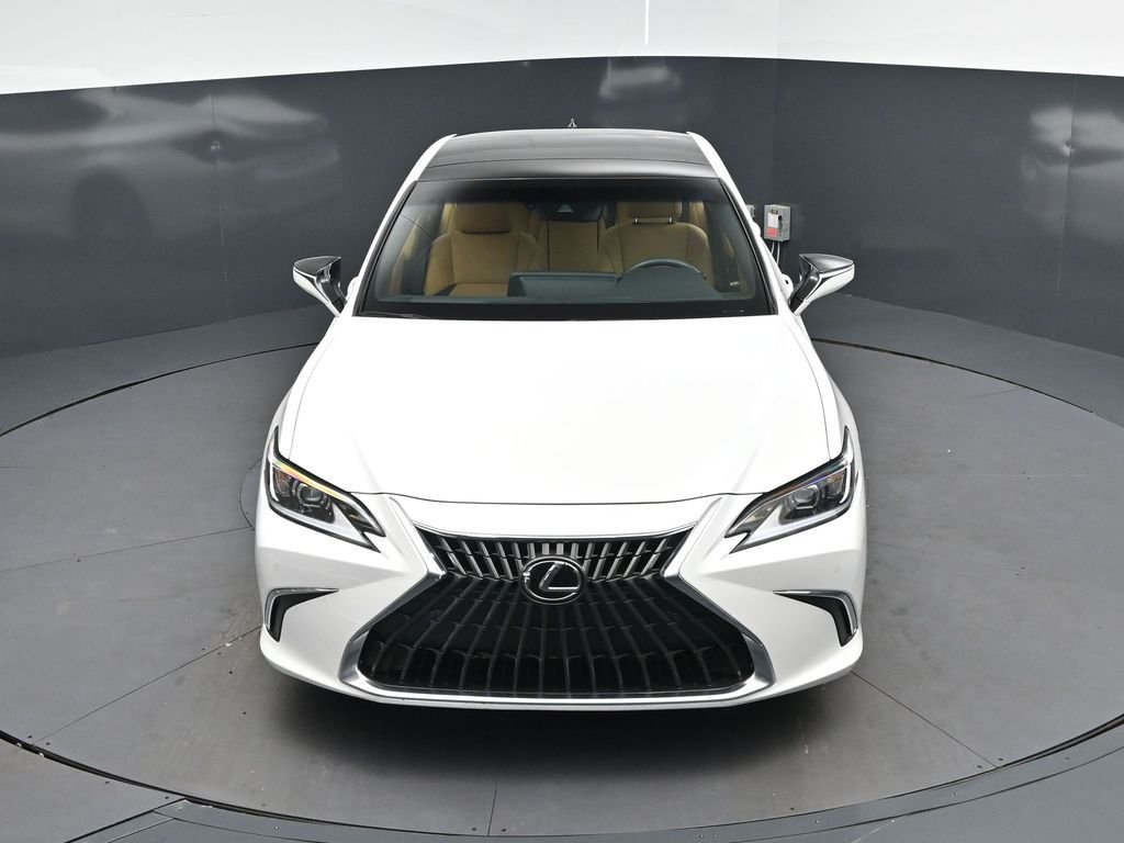 Used 2024 White Lexus 350 image 37